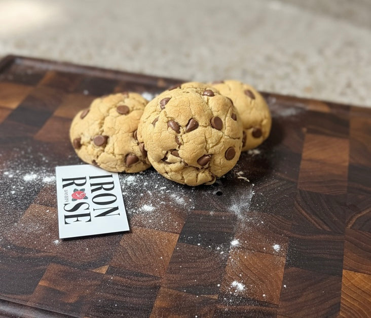 JUMBO Chocolate Chip Cookie